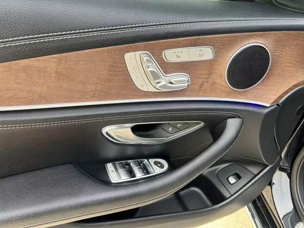 Mercedes-Benz E-Class 2020 — фото 8