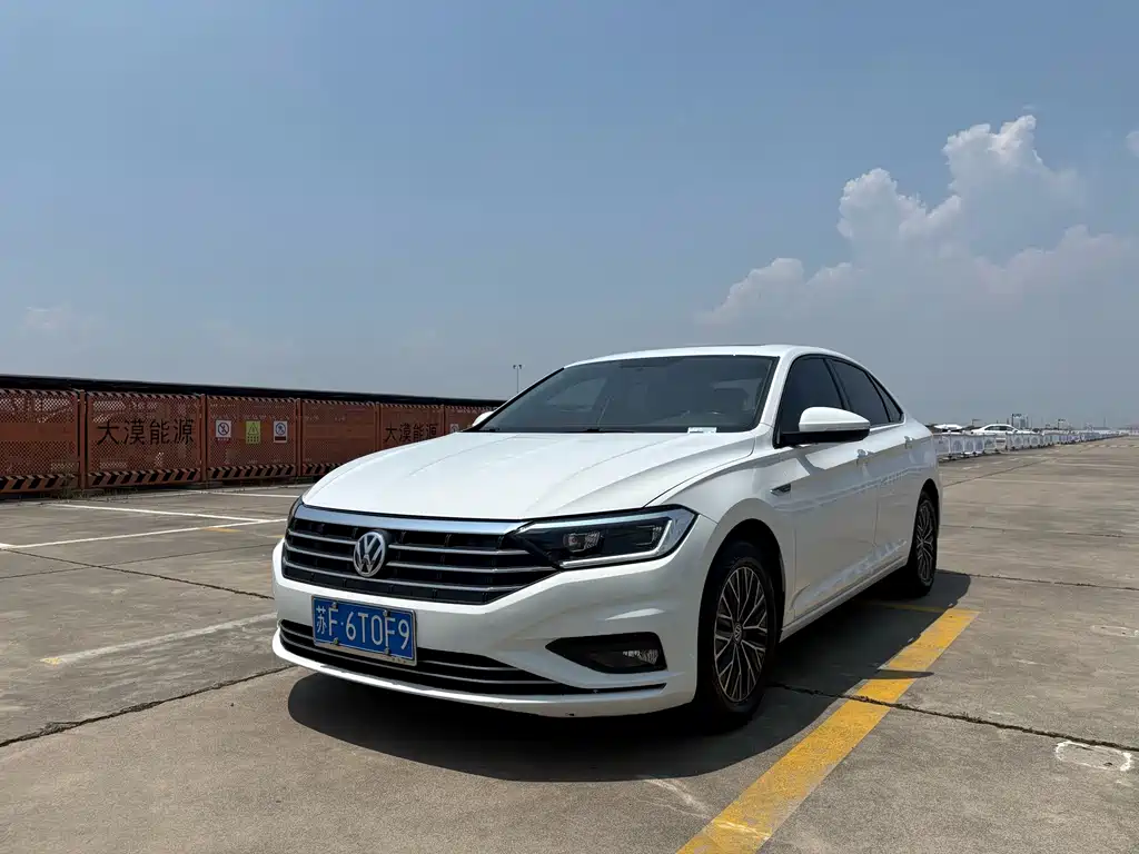 Volkswagen Sagitar 2020