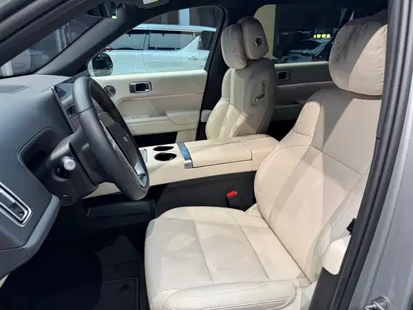 Li Auto L7 2025