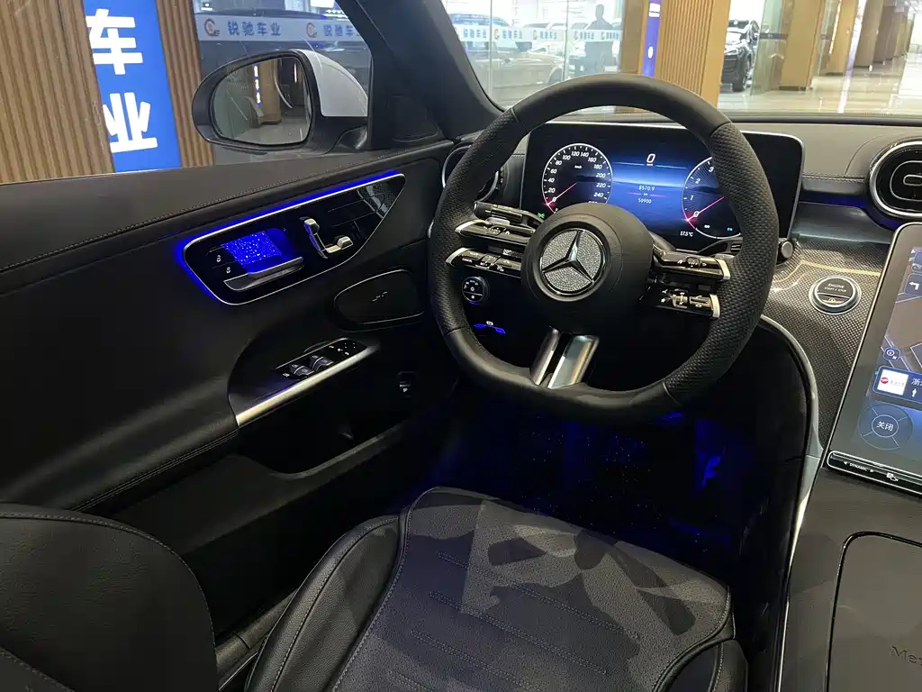 Mercedes-Benz C-Class 2023 — фото 4