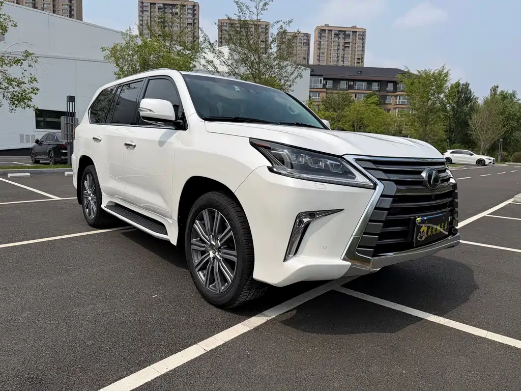 Lexus LX 2017 — фото 4
