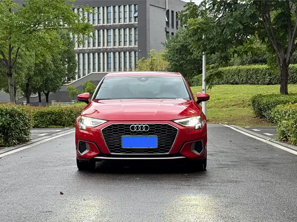 Audi A3 2021 — фото 2