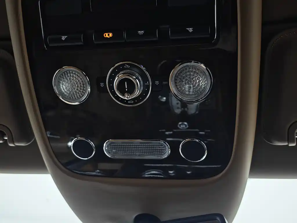 Bentley Flying Spur 2015 — фото 18