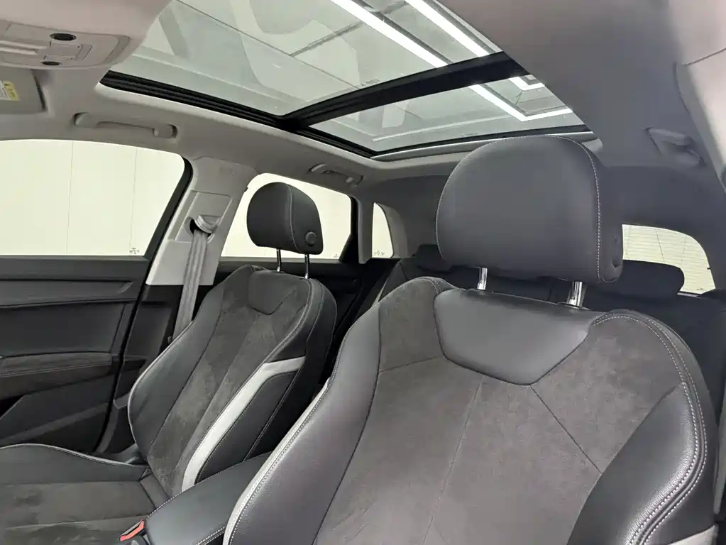 Audi Q3 2022 — фото 14