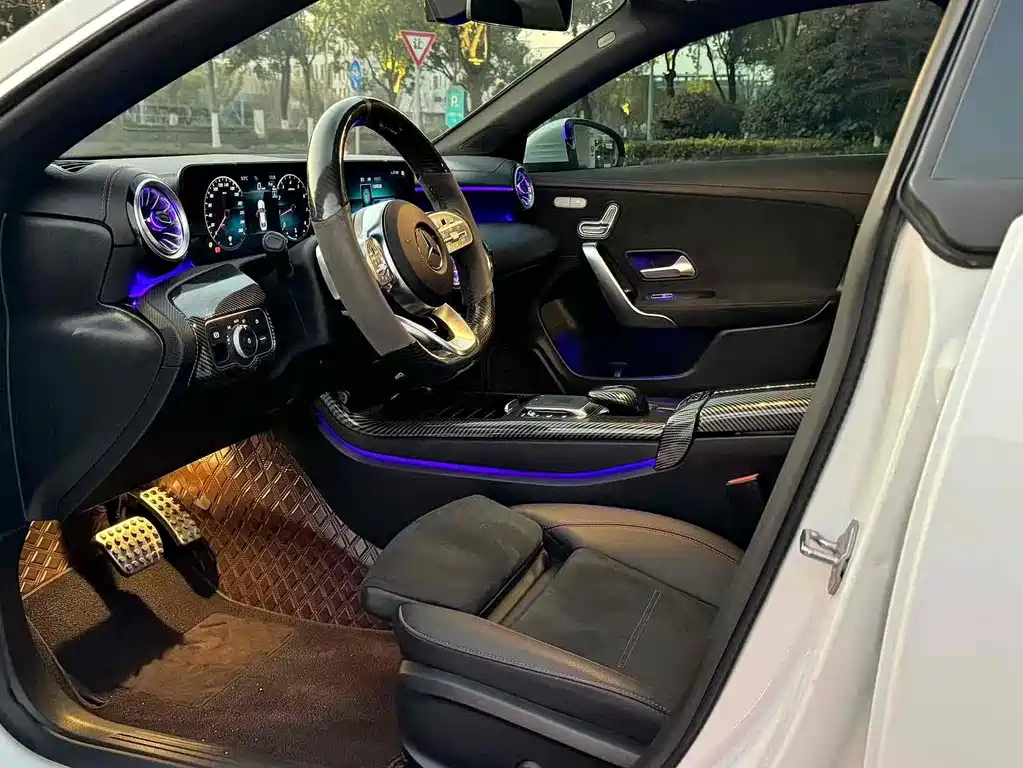 Mercedes-Benz CLA 2023 — фото 4