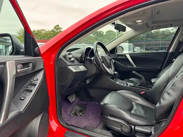 Mazda 3 Xingcheng 2012