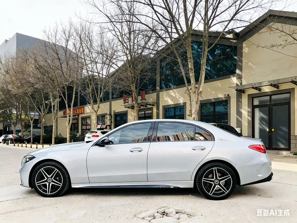 Mercedes-Benz C-Class 2023 — фото 5