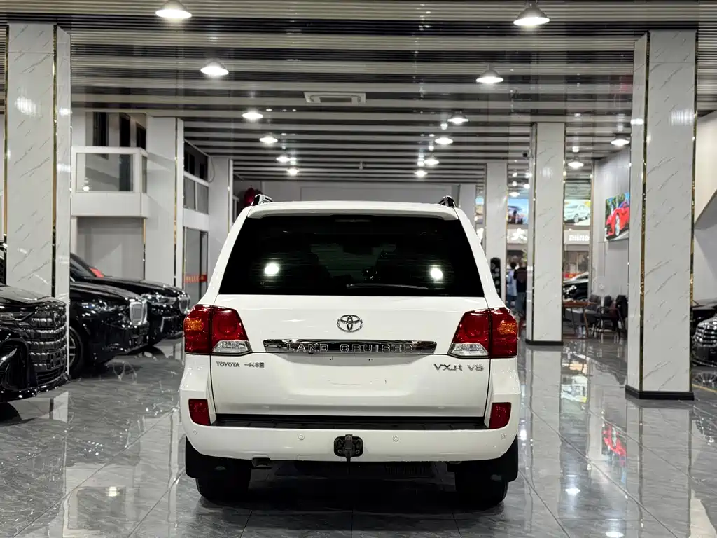 Toyota Land Cruiser 2015 — фото 15