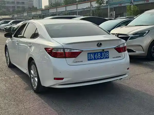 Lexus ES 2013