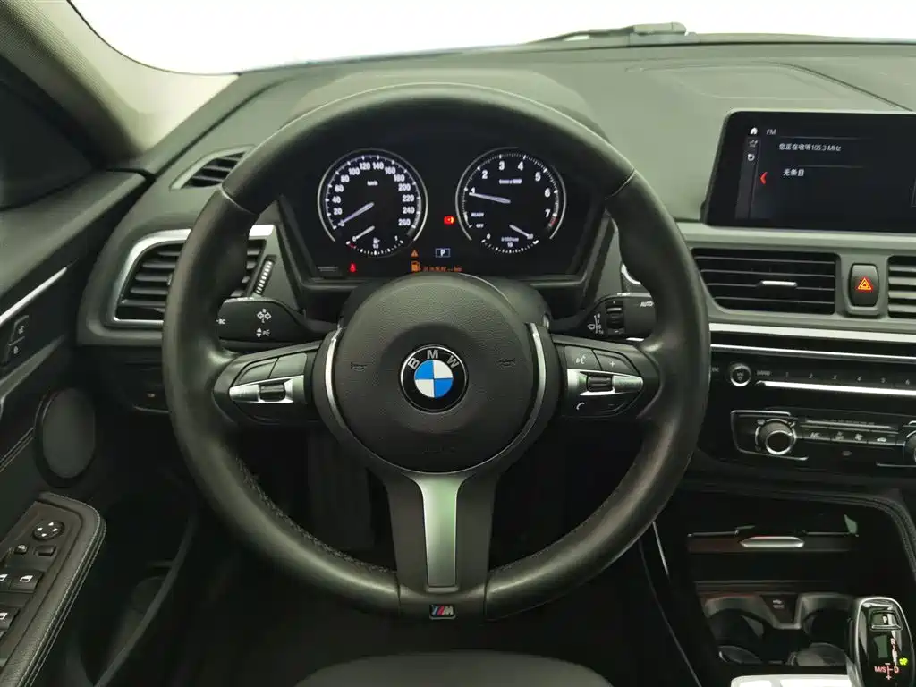 BMW 1 Series 2020 — фото 11