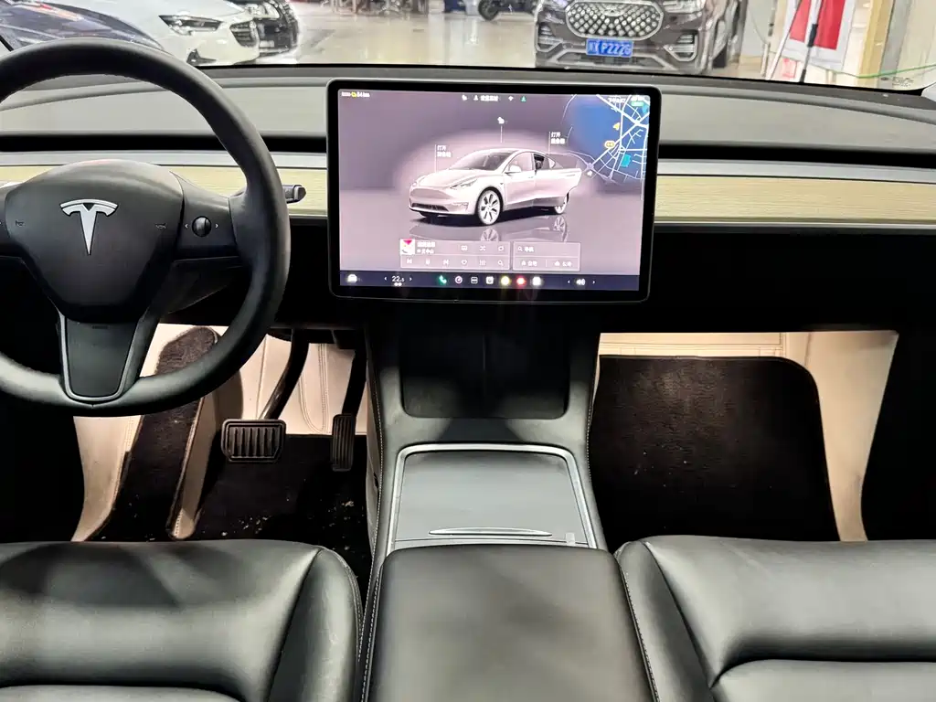 Tesla Model Y 2023 — фото 9