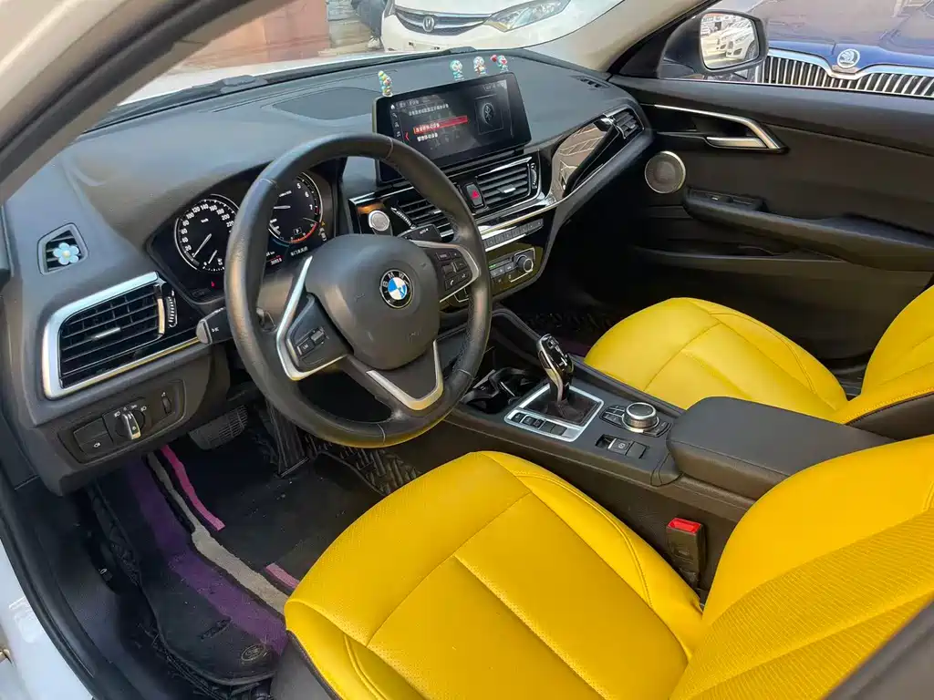 BMW 1 Series 2021