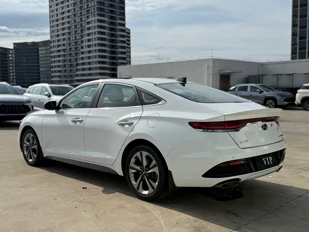 Hyundai Festa 2019 — фото 14