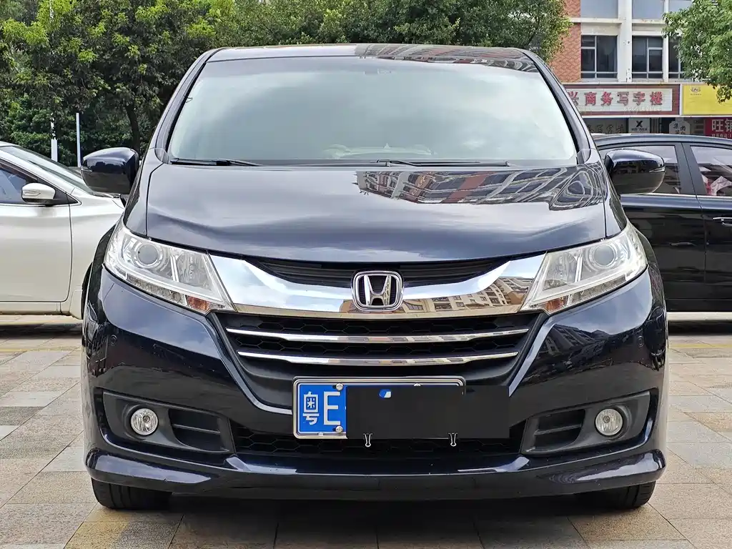 Honda Odyssey 2017 — фото 2