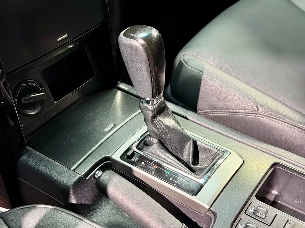 Toyota Prado 2017 — фото 13