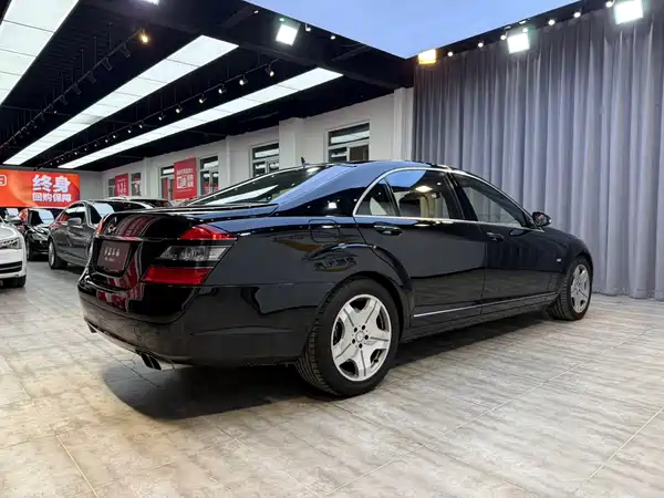 Mercedes-Benz S-Class 2008