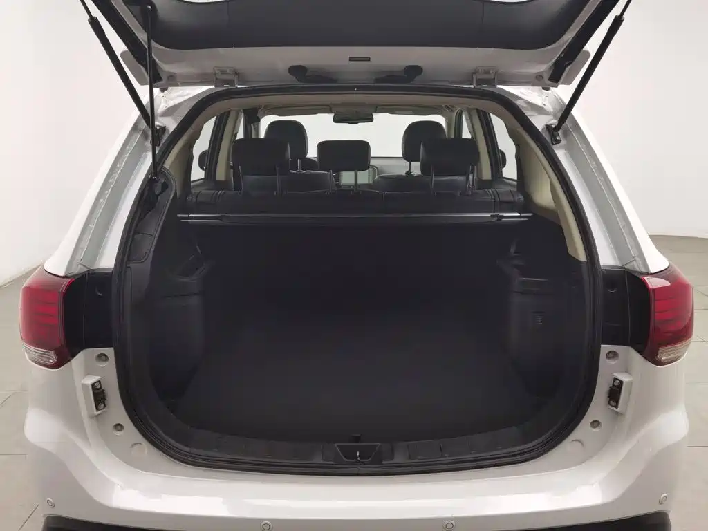 Mitsubishi Outlander 2019 — фото 16