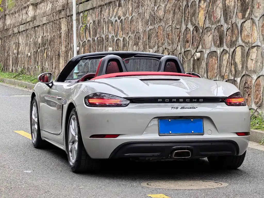 Porsche 718 2024 — фото 18
