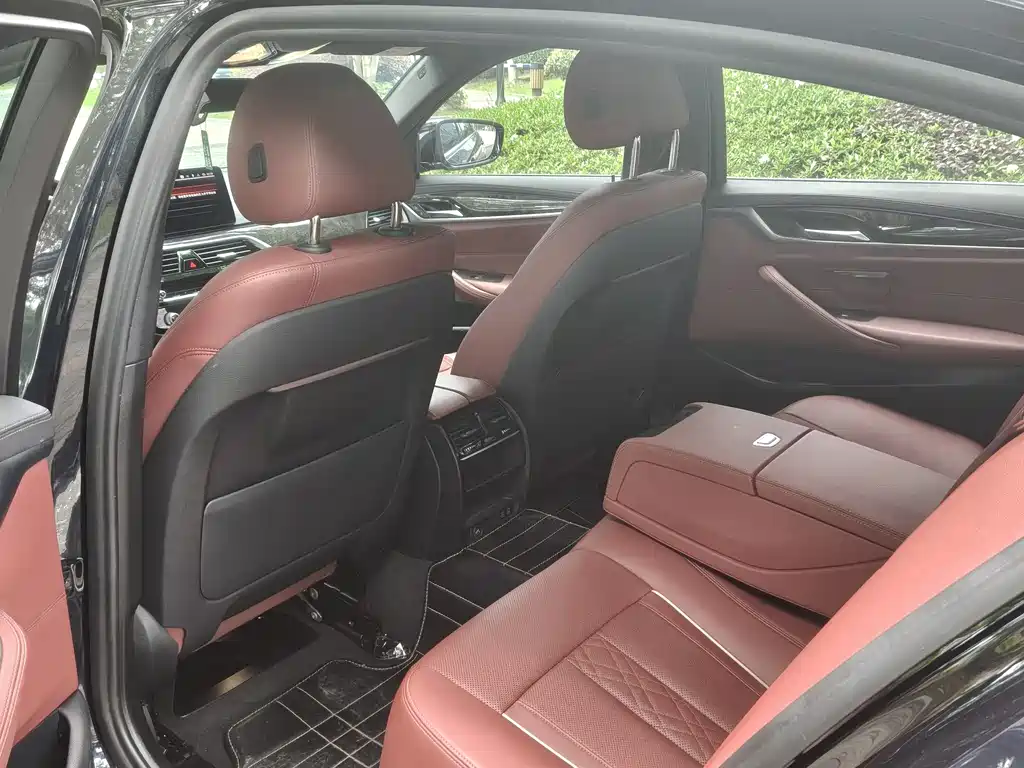BMW 5 Series 2021