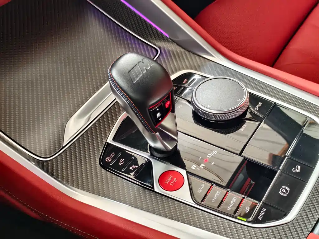 BMW XM 2024 — фото 13