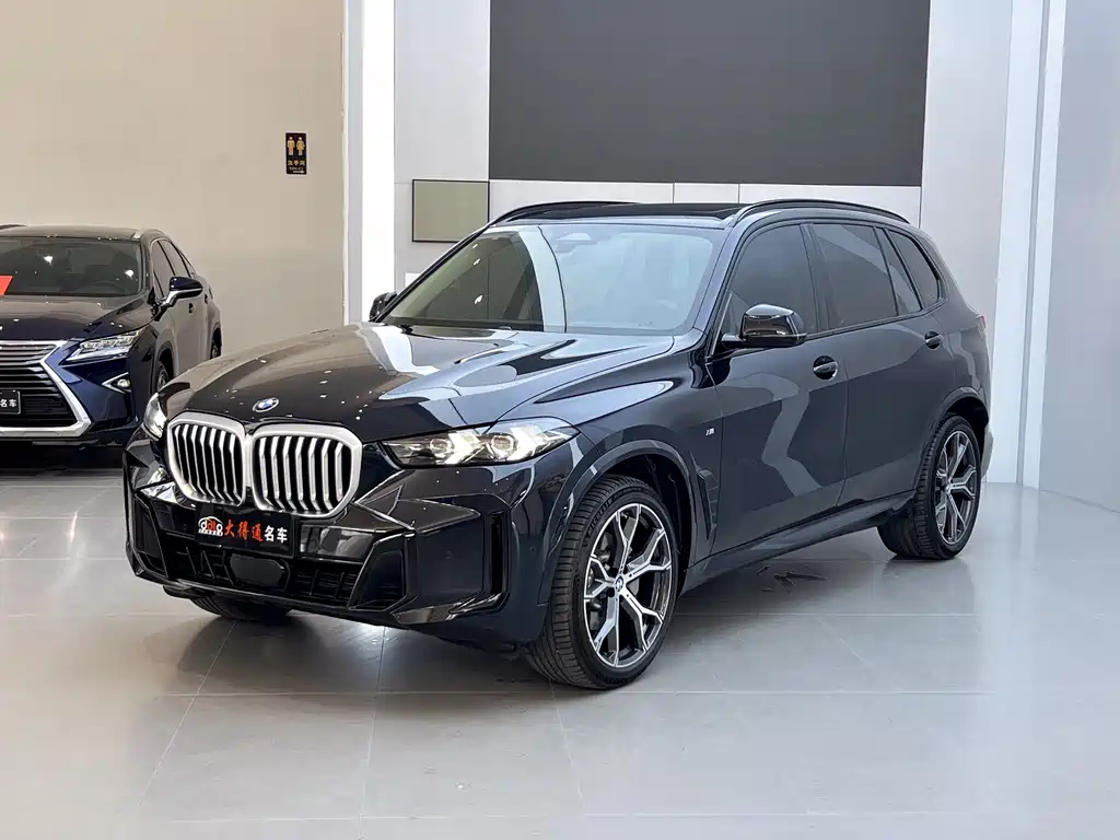 BMW X5 2025 — фото 1