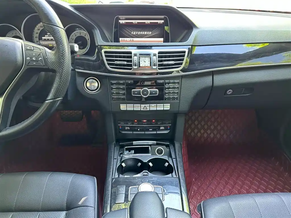 Mercedes-Benz E-Class 2015 — фото 16