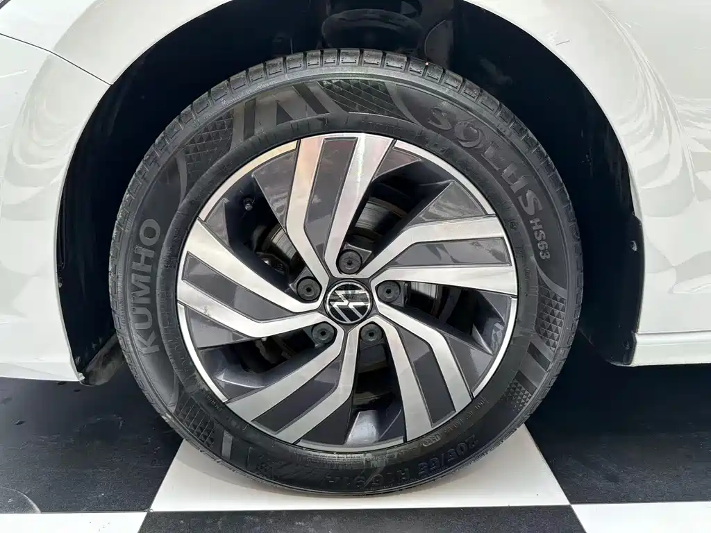 Volkswagen Bora 2023
