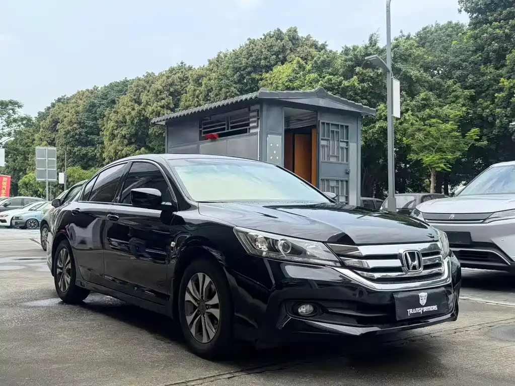 Honda Accord 2015 — фото 3