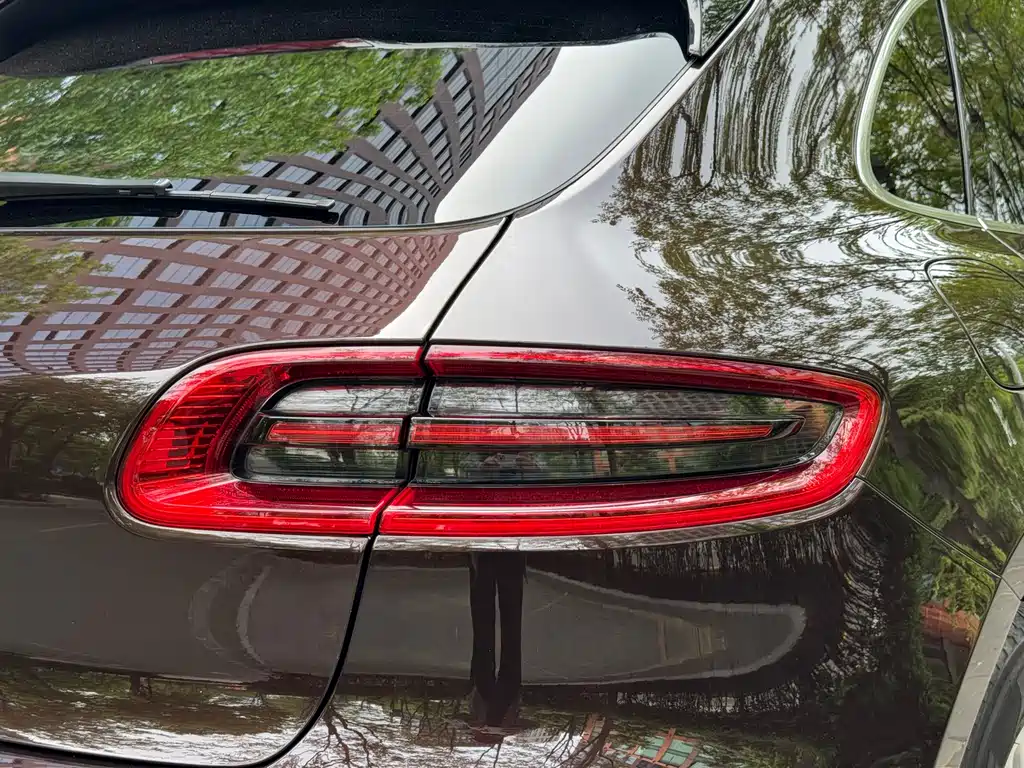 Porsche Macan 2018 — фото 25