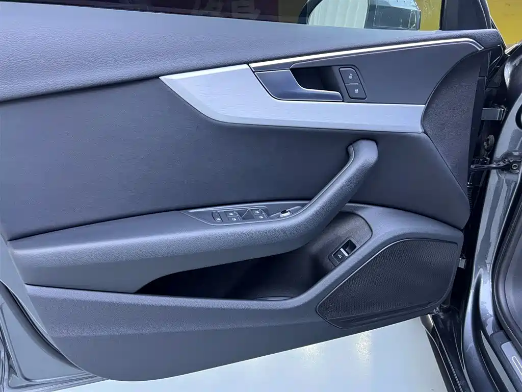 Audi A4L 2020 — фото 15