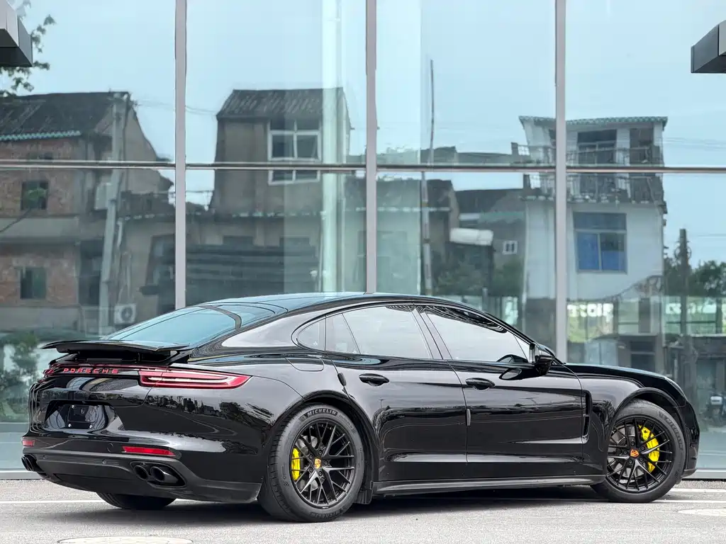 Porsche Panamera 2018 — фото 5