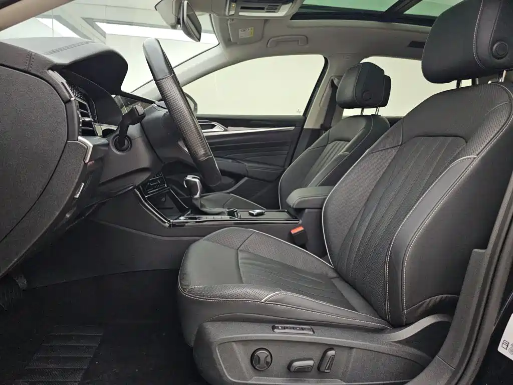 Volkswagen Passat 2022