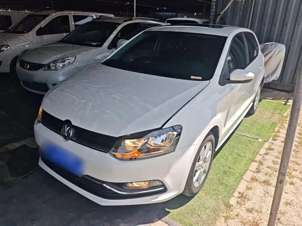 Volkswagen Polo 2016 — фото 1