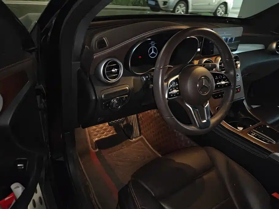 Mercedes-Benz GLC 2021 — фото 12