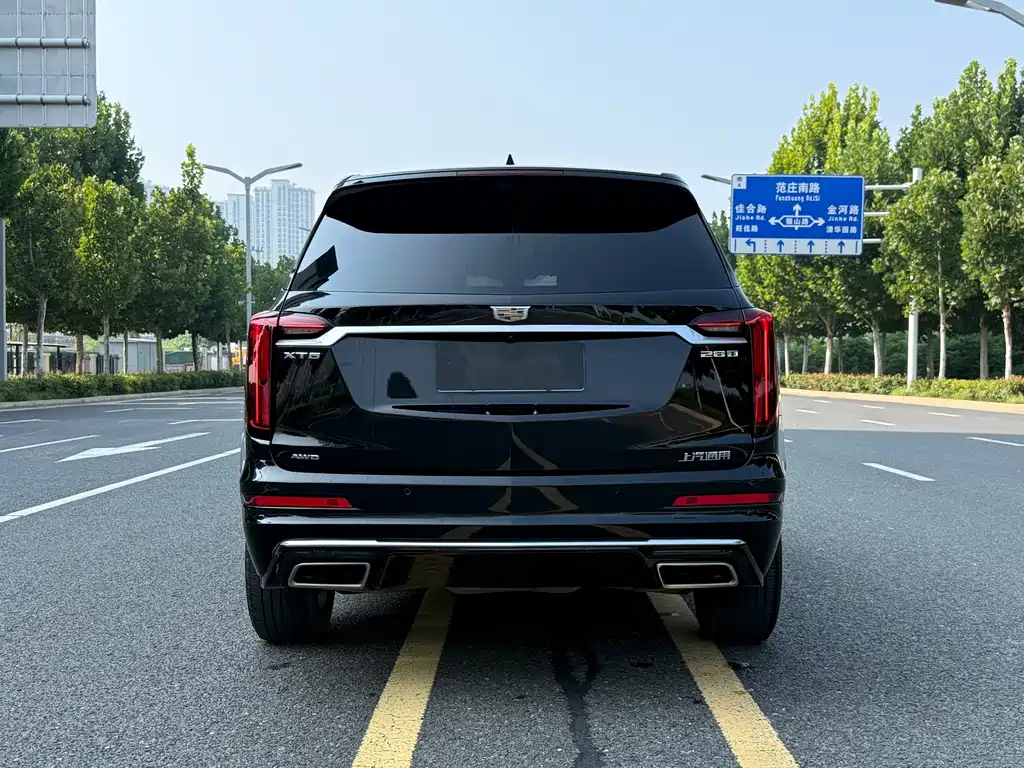 Cadillac XT6 2022 — фото 10