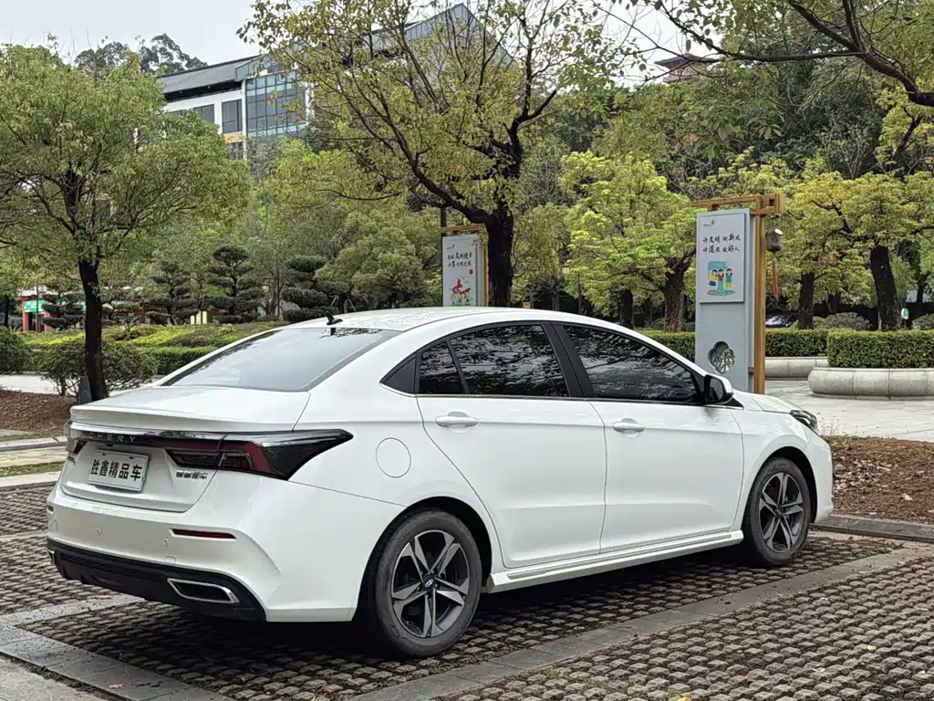 Chery Arrizo 5 PLUS 2021 — фото 16