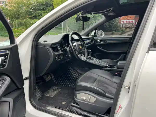 Porsche Macan 2014