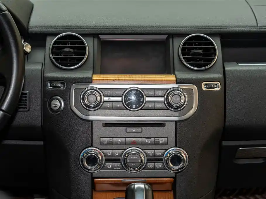 Land Rover Discovery 2012 — фото 14