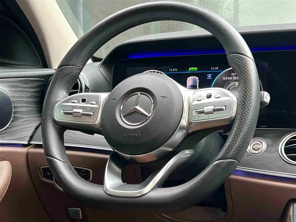 Mercedes-Benz E-Class 2020 — фото 32
