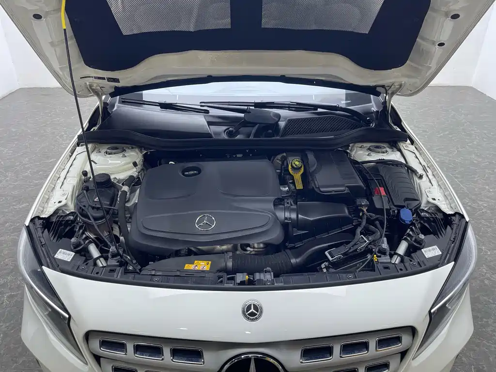 Mercedes-Benz GLA 2020 — фото 19