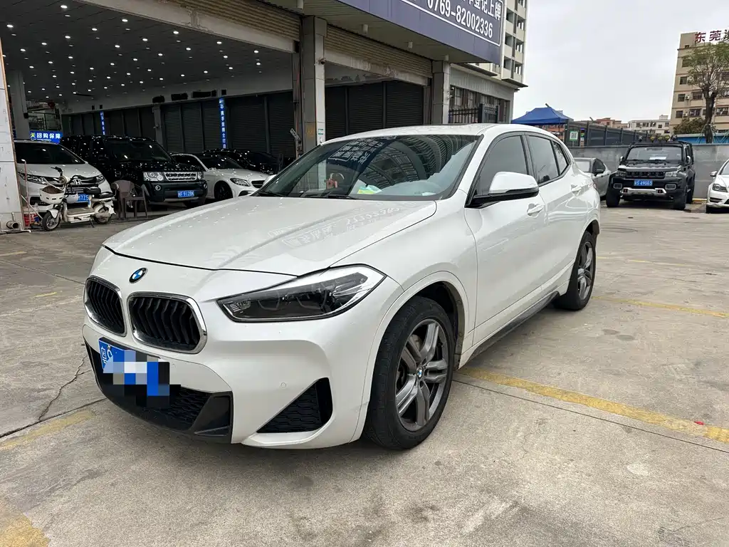 BMW X2 2022 — фото 1