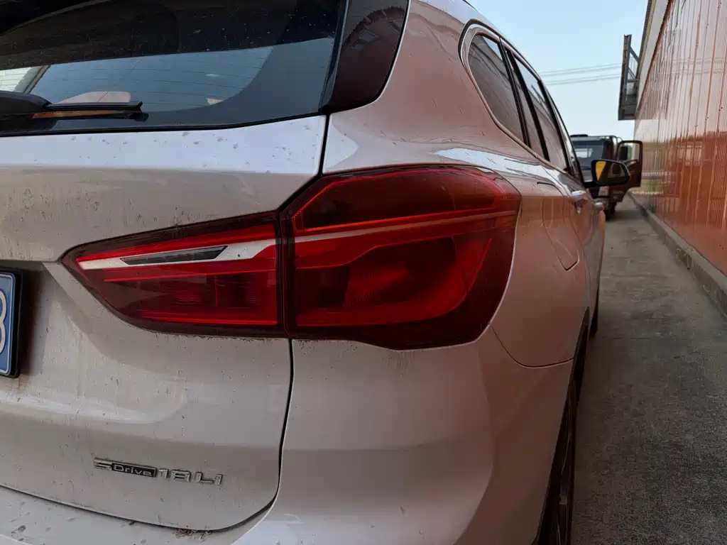 BMW X1 2019 — фото 16
