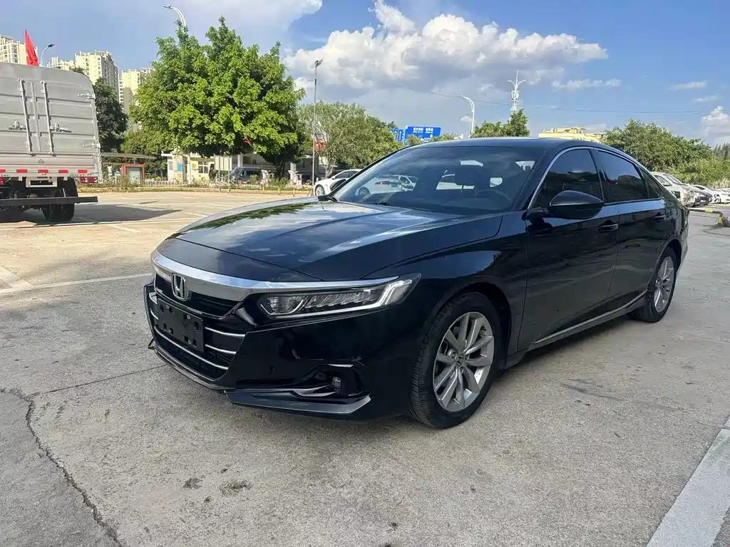 Honda Accord 2023 — фото 1