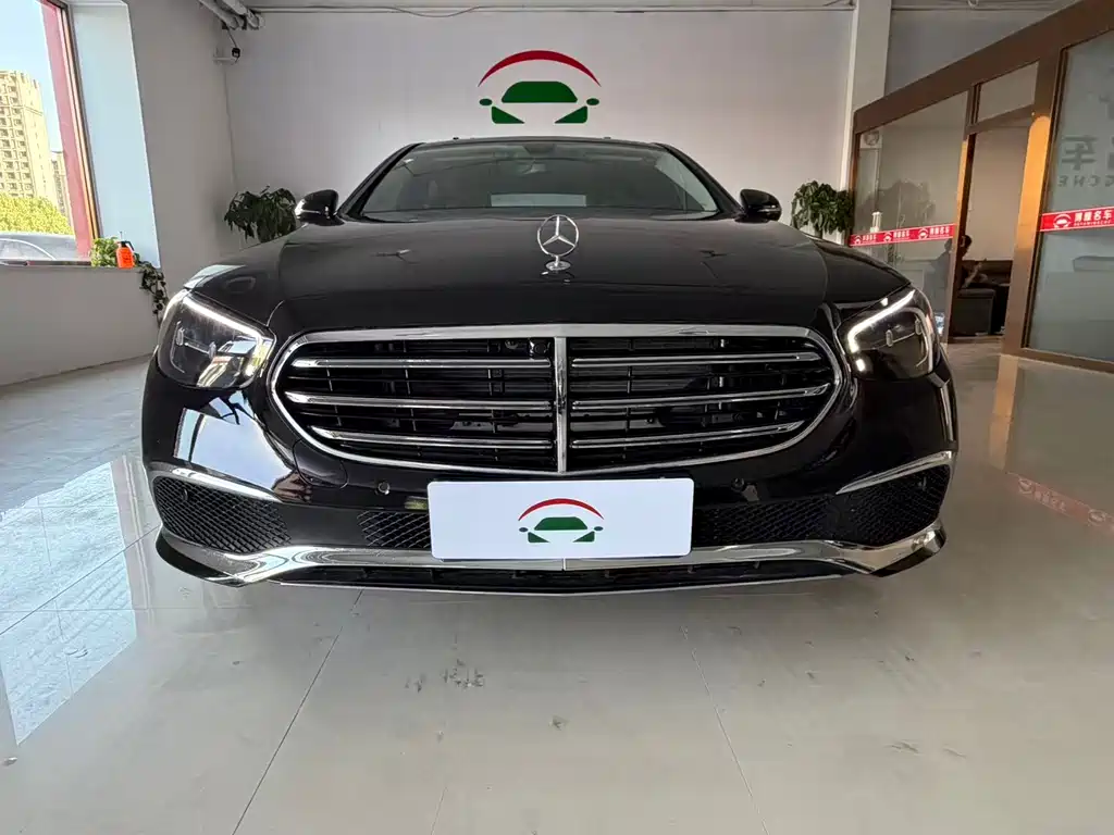 Mercedes-Benz E-Class 2022