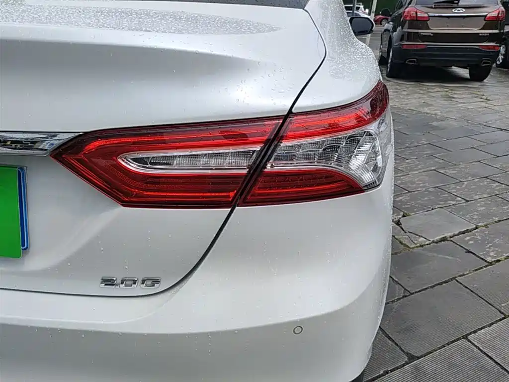 Toyota Camry 2020 — фото 8