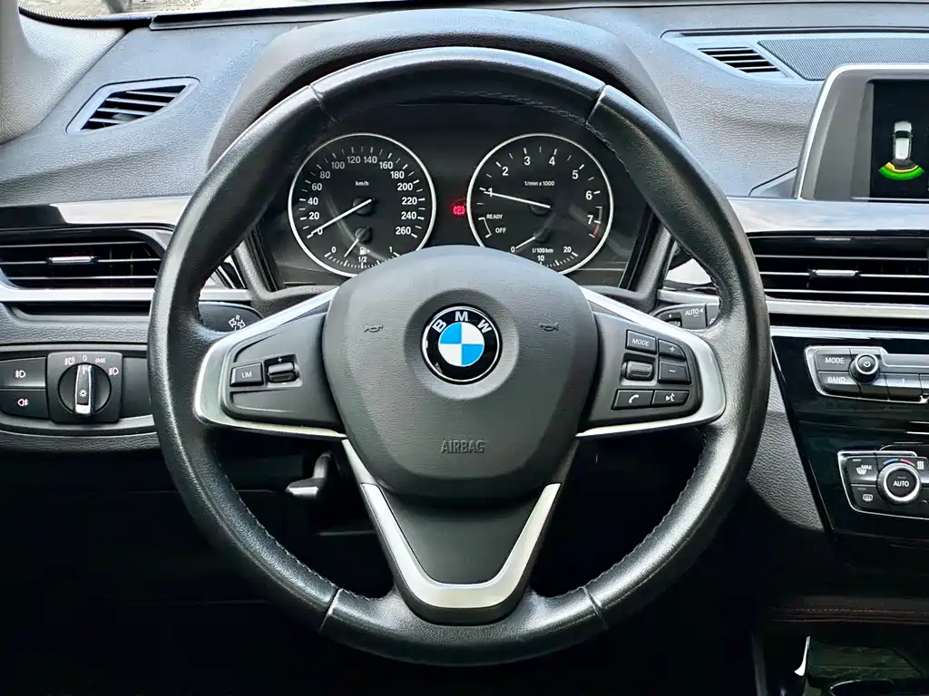BMW X1 2018 — фото 13