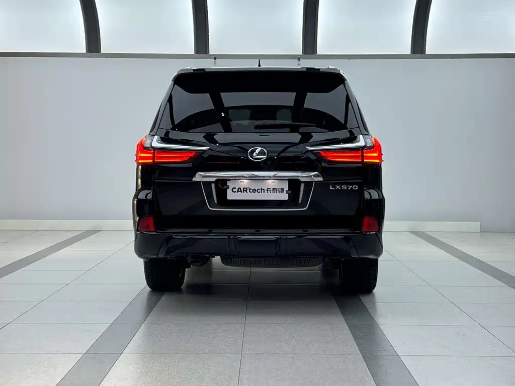 Lexus LX 2020 — фото 11