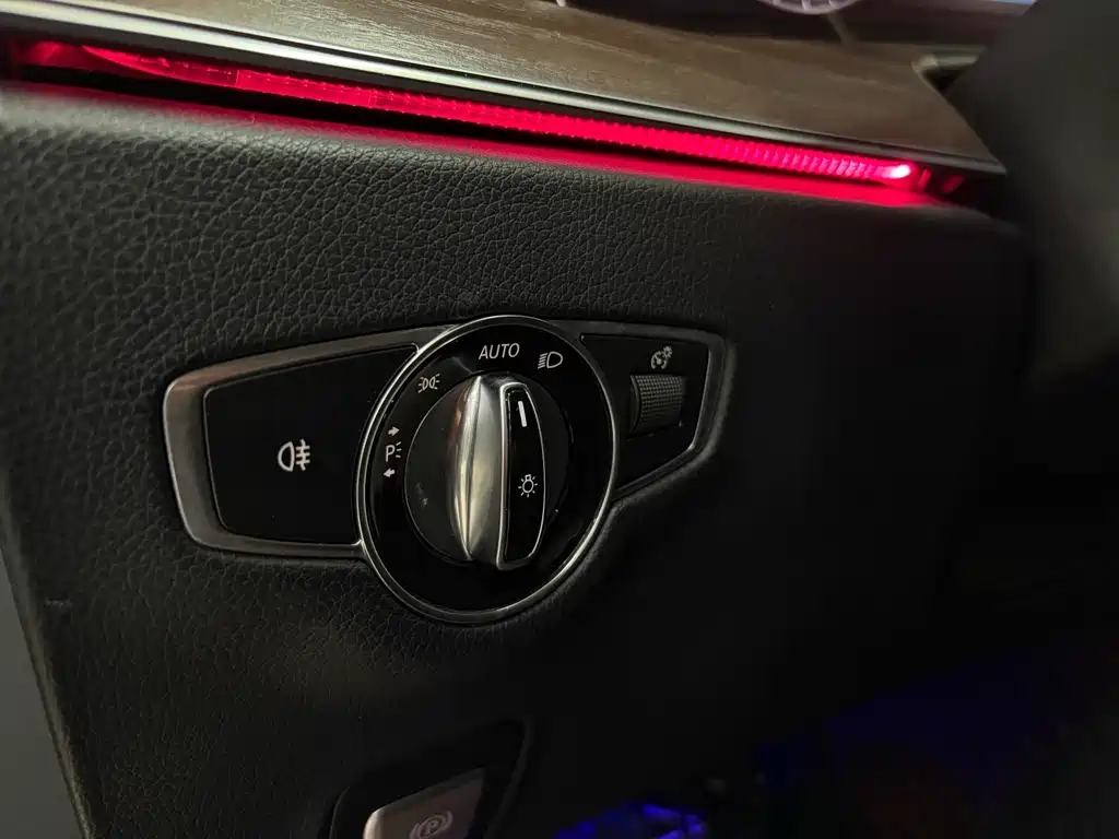 Mercedes-Benz E-Class 2017 — фото 15