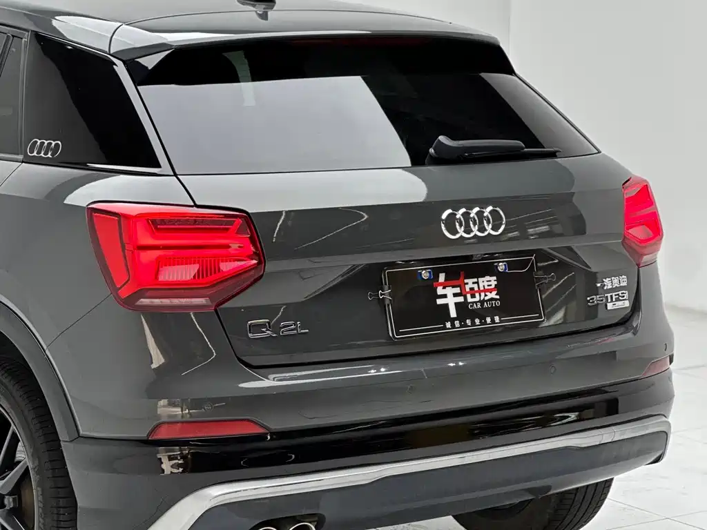 Audi Q2L 2021 — фото 11