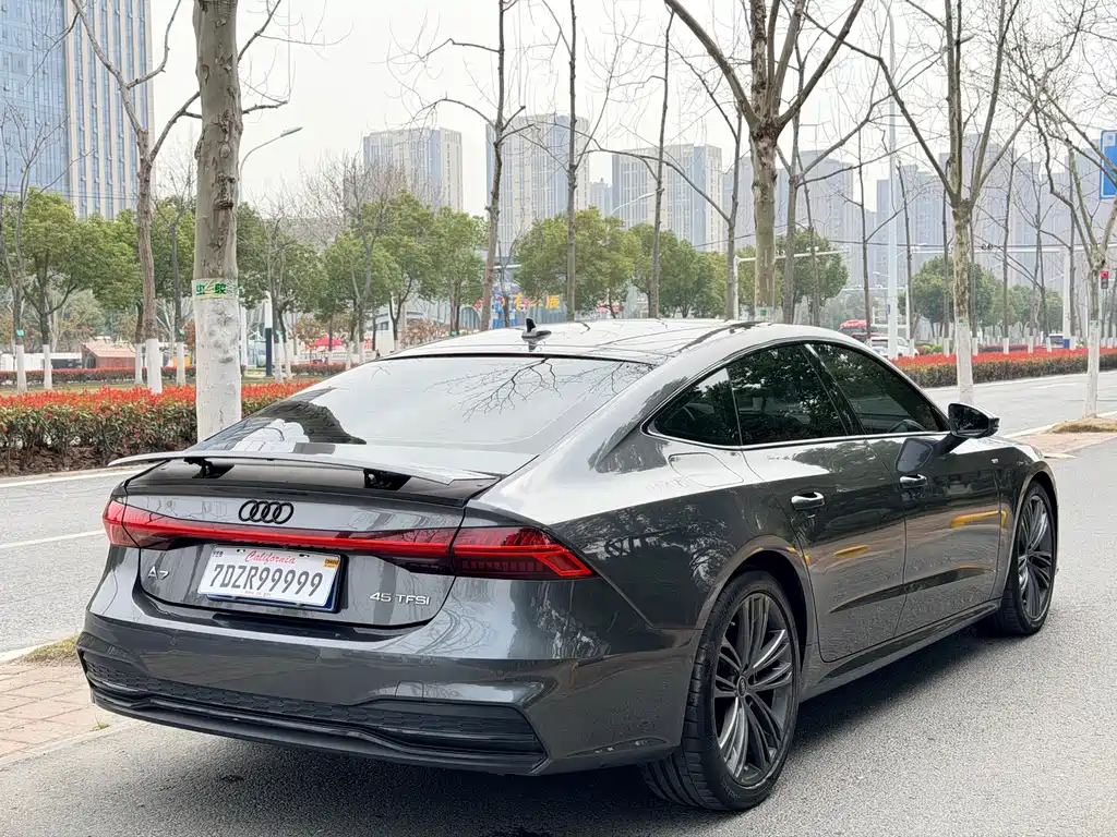 Audi A7 2023 — фото 8